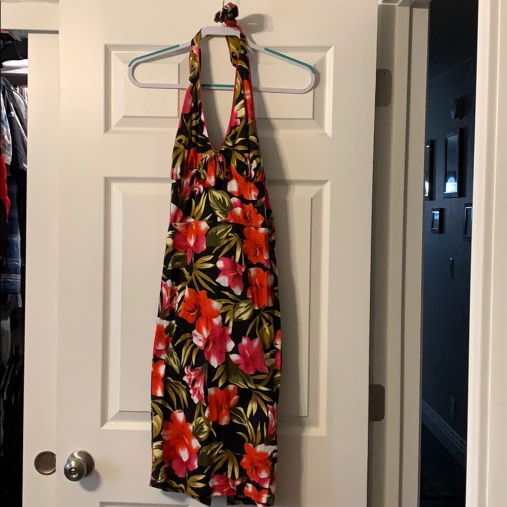 Vintage inspired floral fitted dress